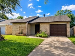 Building Photo - 19447 Cypress Cliff Dr