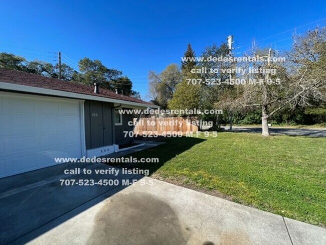 Building Photo - Fully remodeled 1-level duplex in Larkfiel...