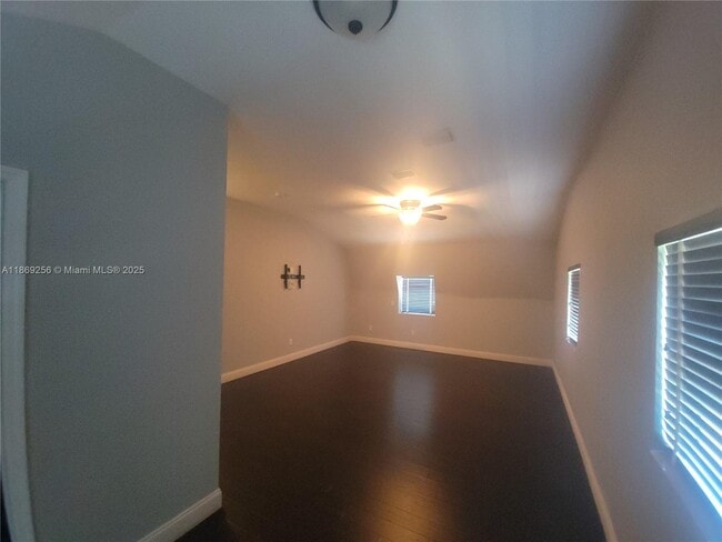 Foto del edificio - 15101 SW 27th St