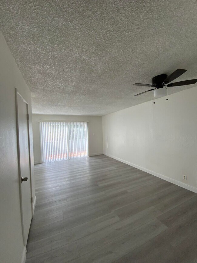 Building Photo - 461 Corte Arango