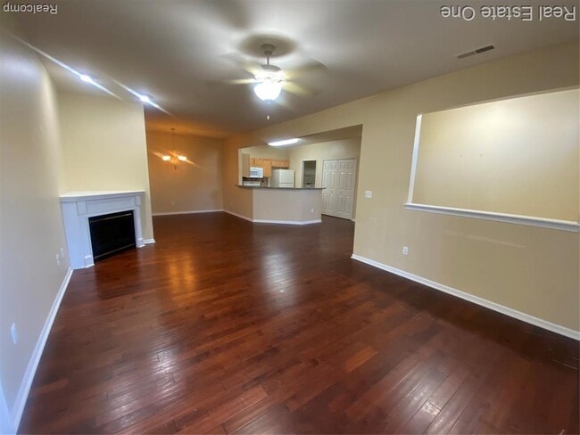 Foto del edificio - 16891 Dover Dr