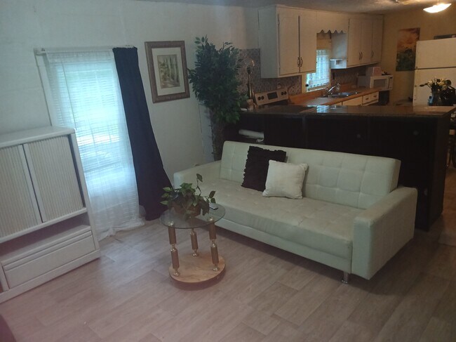 Foto del edificio - 809 13th Ct