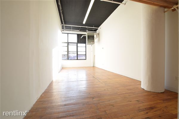 Building Photo - 156 Spencer St