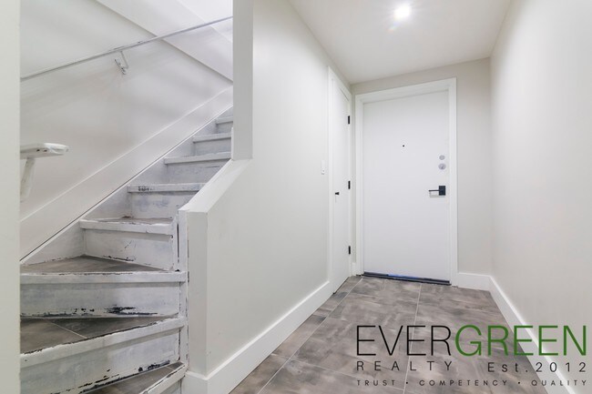 Foto del edificio - 81 Central Ave