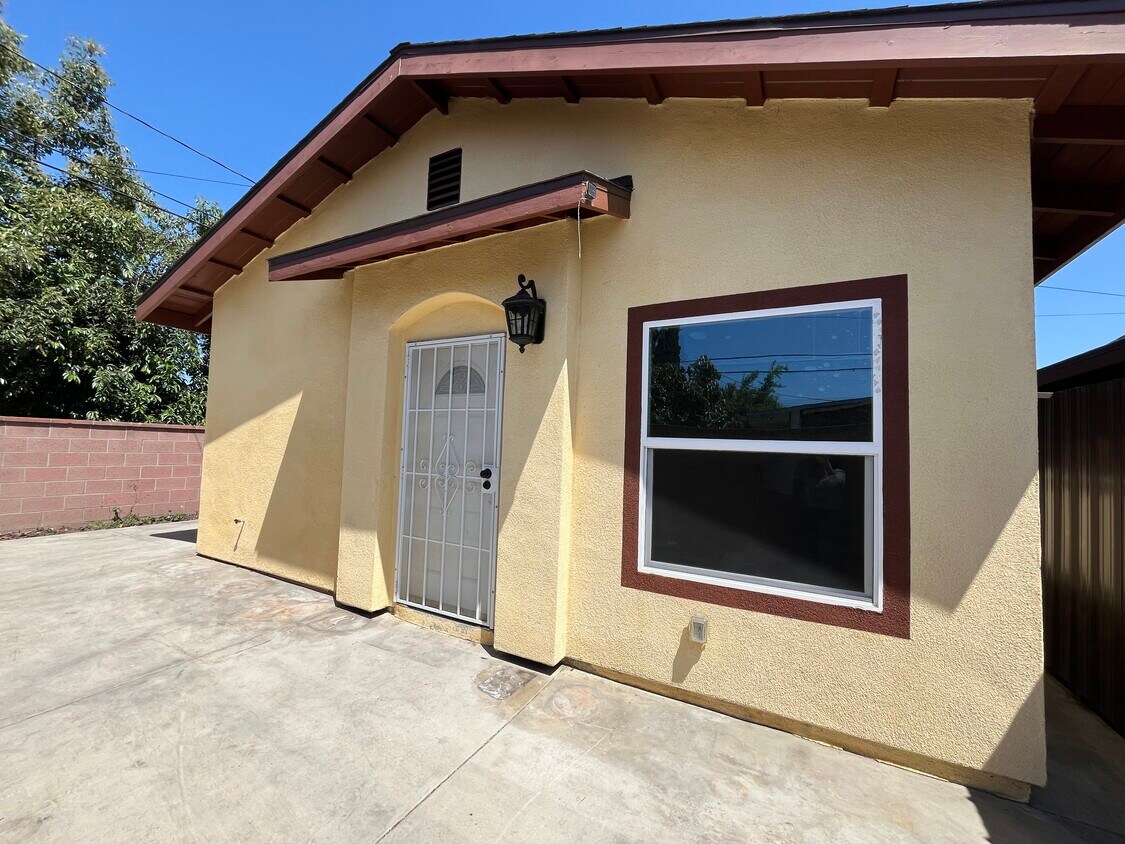Entry Door - 13673 Palomar St