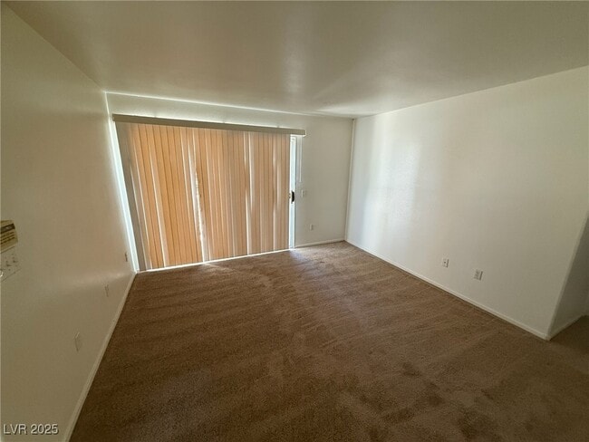Building Photo - 3141 Key Largo Dr