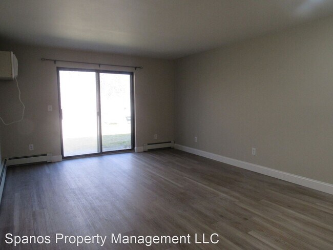 Foto del edificio - 2 br, 1 bath House - 5 Washington St.  Uni...