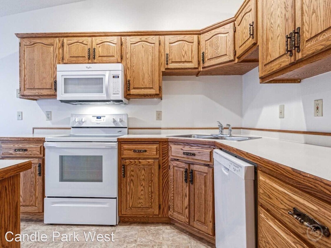 Building Photo - 1751 34th St S