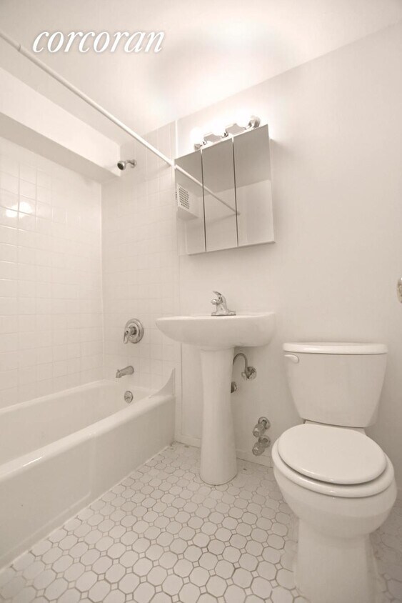 Foto del edificio - 132 W 27th St