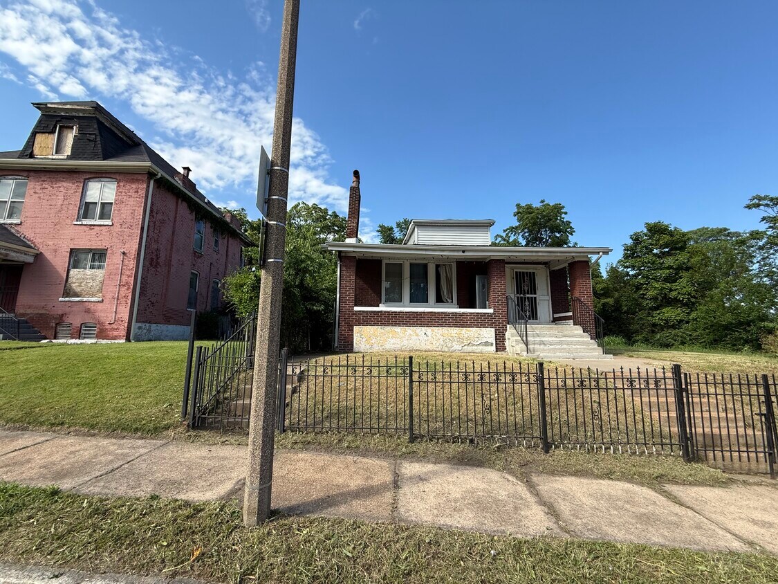 Foto principal - 5949 Wabada Ave