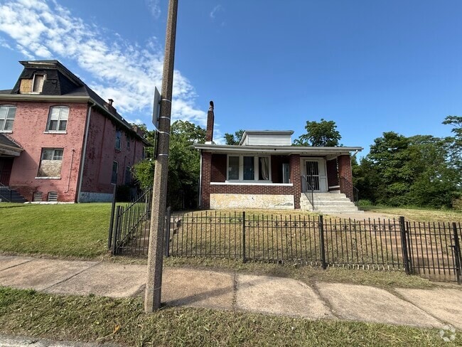 Building Photo - 5949 Wabada Ave