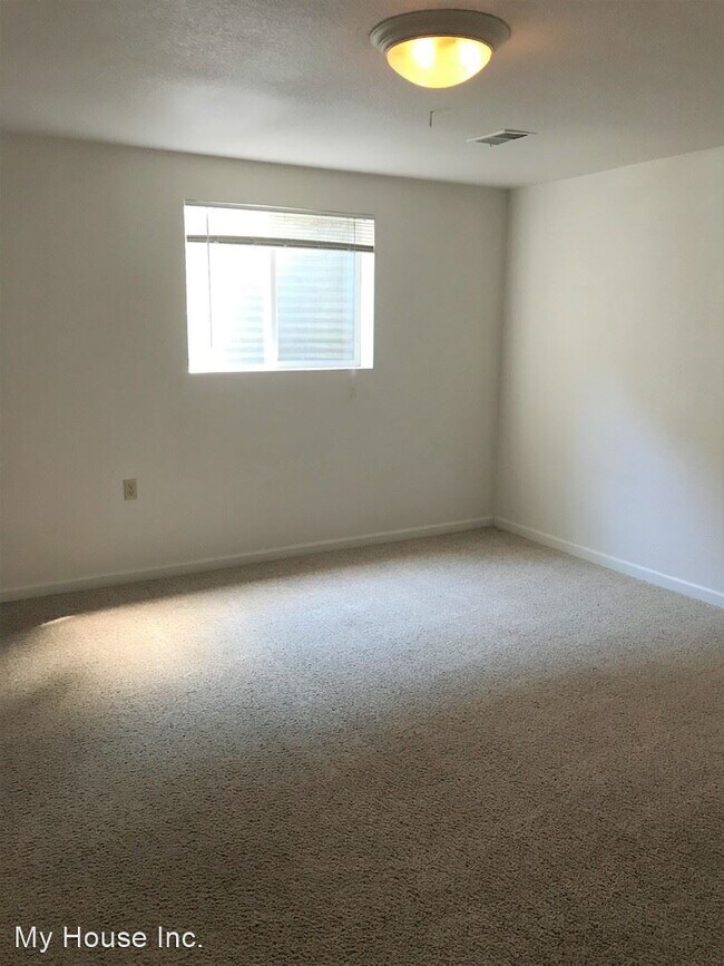 Building Photo - 4 br, 2 bath House - 1300 Ponderosa Drive