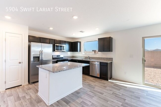 Building Photo - 5904 Swift Lariat St