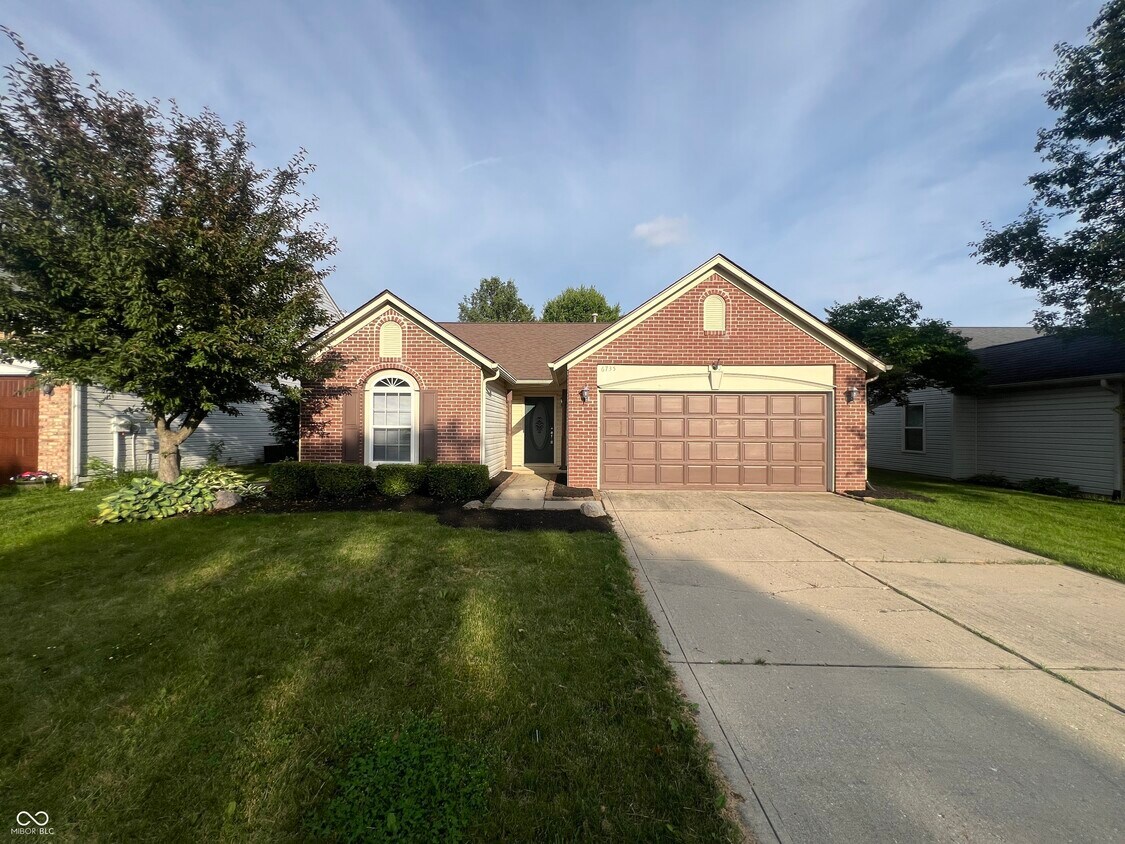 Primary Photo - 6735 Lexington Cir