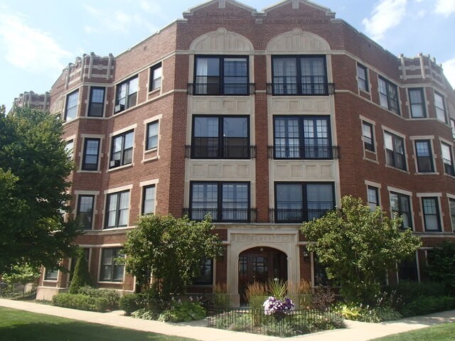 Primary Photo - 624 Sheridan Square