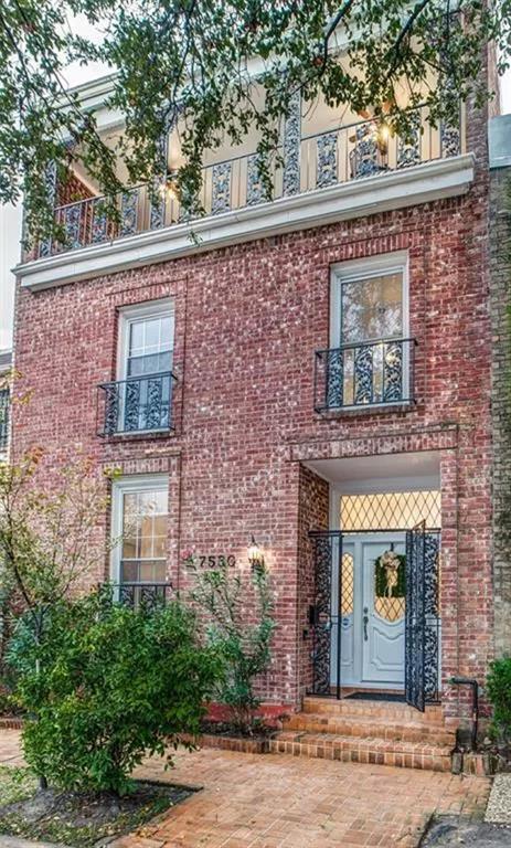 Building Photo - 7530 Chevy Chase Dr