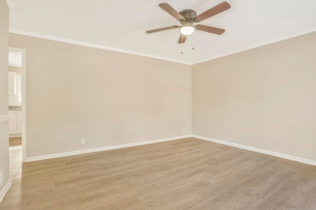 Foto del edificio - 4443 Colony East Dr