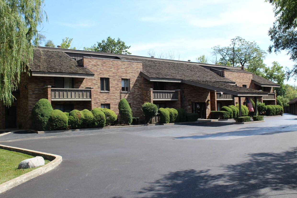 Primary Photo - 141 Spring Rd