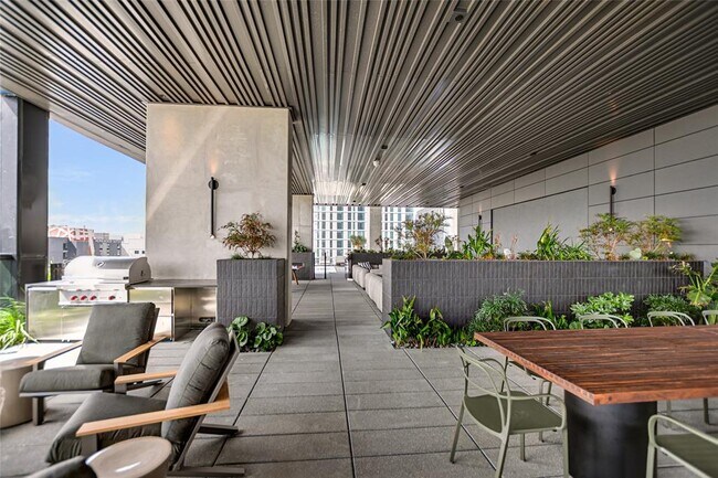 Foto del edificio - 610 Davis St