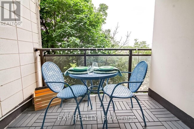 Photo du bâtiment - 2900 Battleford Rd