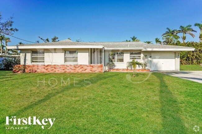 Building Photo - 5410 Bayshore Ave