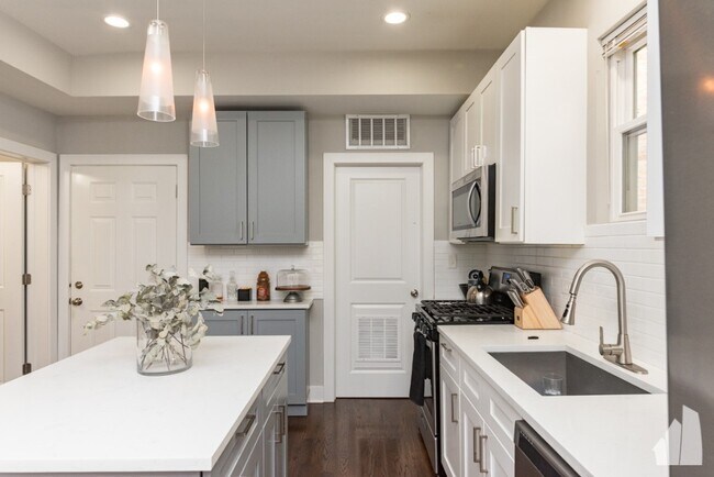 Foto del edificio - 3570 W Dickens Ave