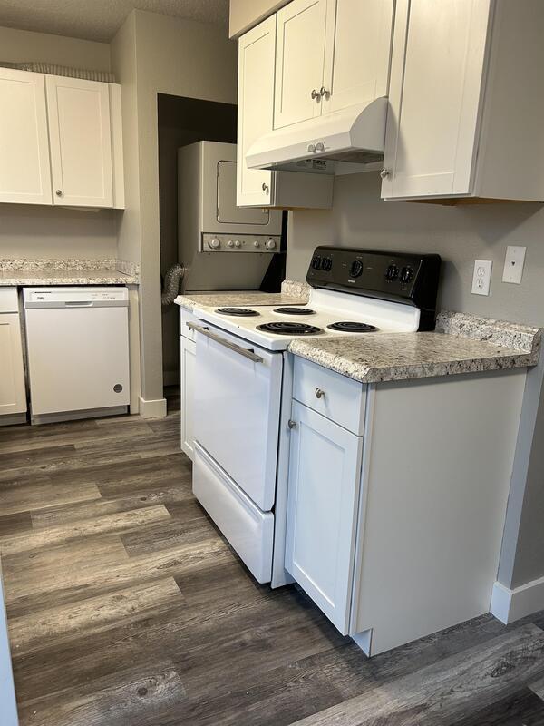 Foto del edificio - 3437 Redwood Ave