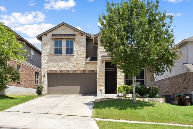Building Photo - Charming Home Awaits: Spacious & Modern Li...