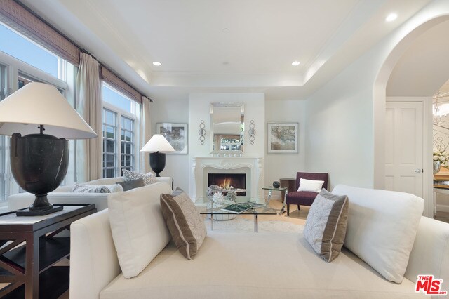 Primary Photo - 202 N Crescent Dr