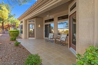 Building Photo - 2404 Spring Water Dr