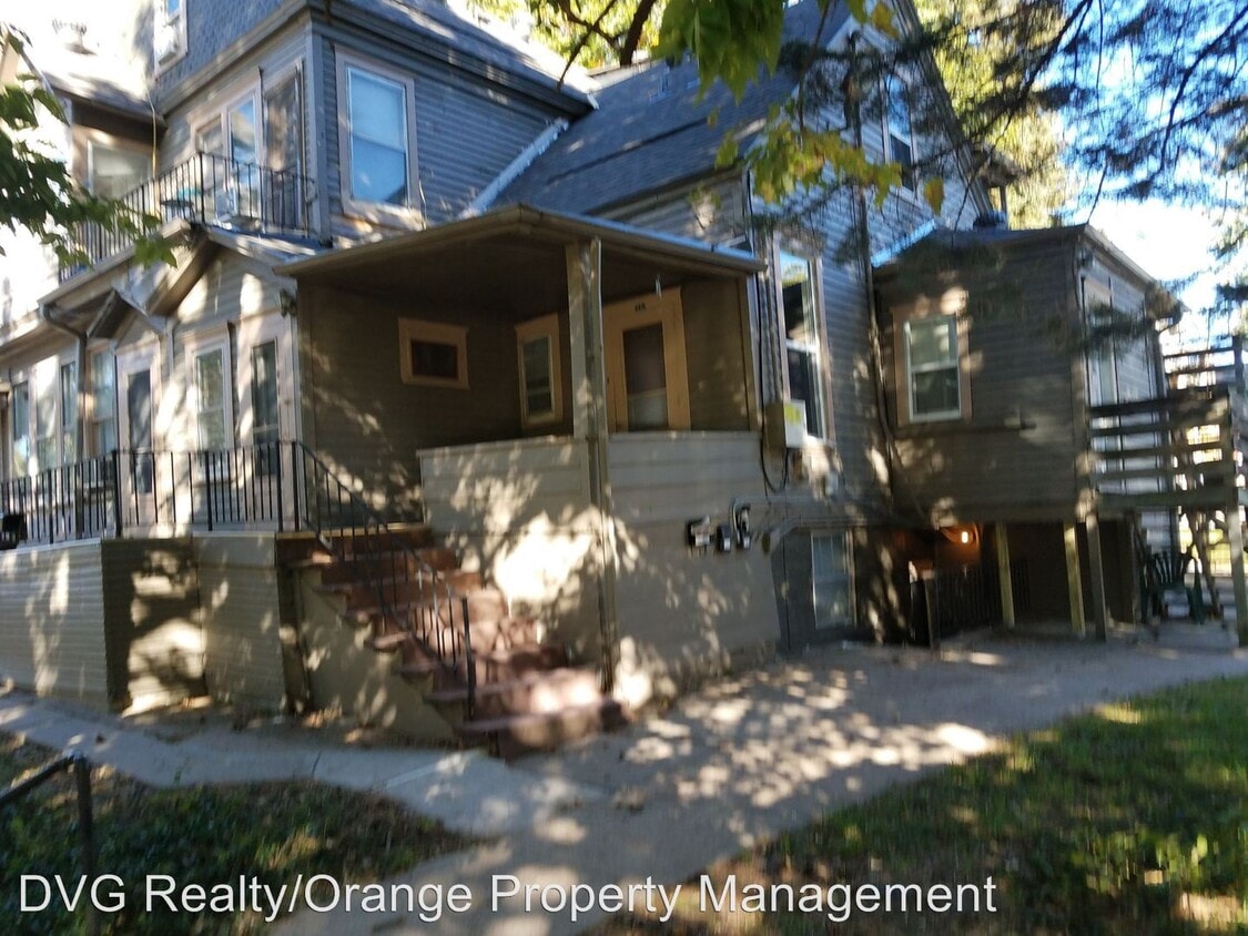 Primary Photo - 415 N 49th St