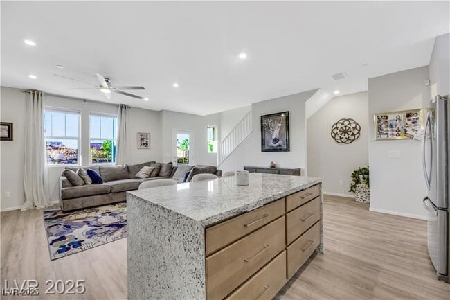 Building Photo - 1180 Solano Hills Ct