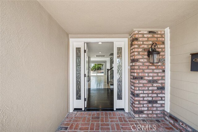 Foto del edificio - 25101 Northrup Dr