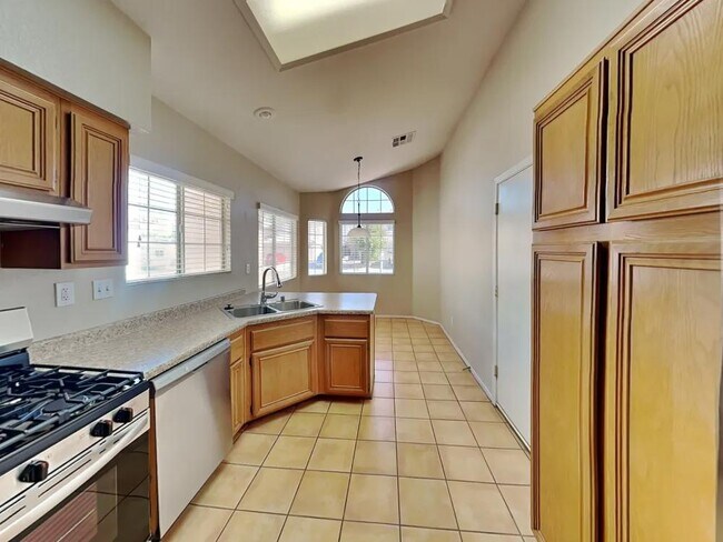 Foto del edificio - SINGLE FAMILY HOME
