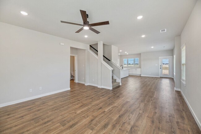 Foto del edificio - AVAILABLE NOW! CUL-DE-SAC TRIPLEX LOT LOCATED ON 1-ACRE IN MIDLOTHIAN, TX!