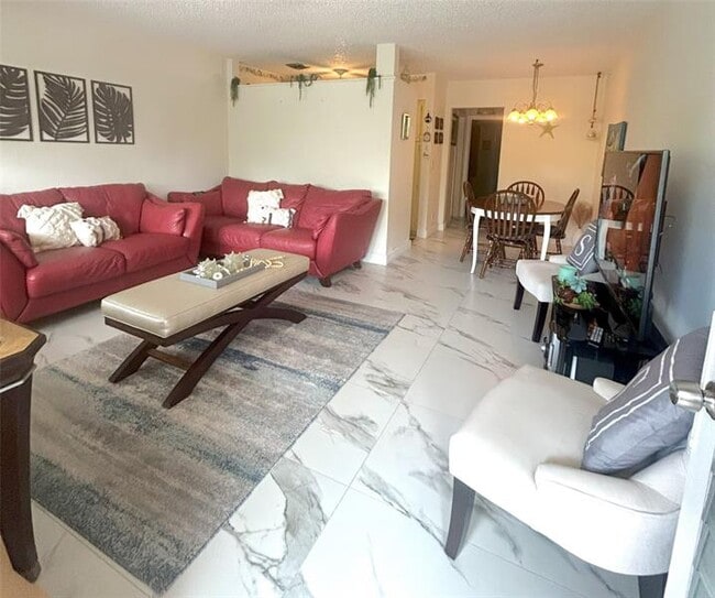 Foto del edificio - 900 SW 10th Terrace