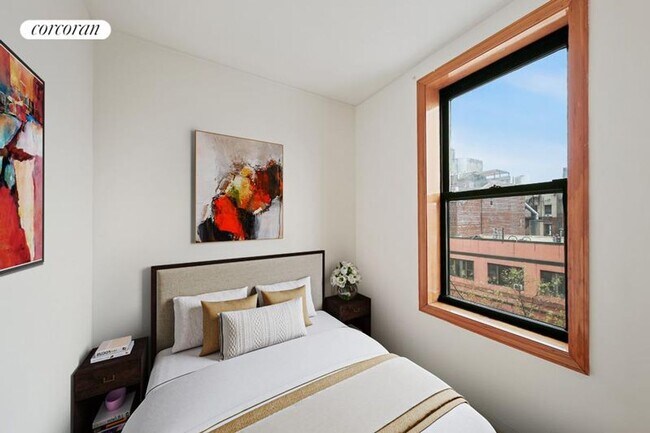 Foto del edificio - 242 E 10th St