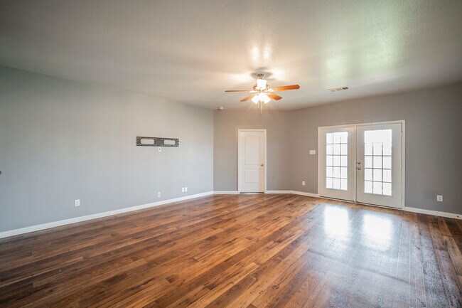 Building Photo - 1213 Switchgrass Ln