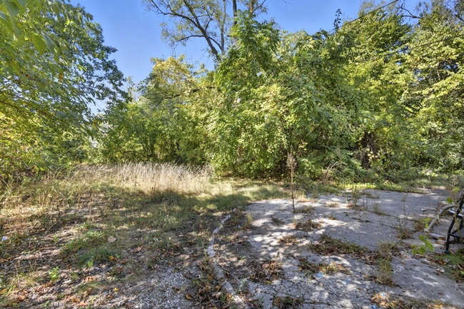 Building Photo - 20235 San Juan Dr