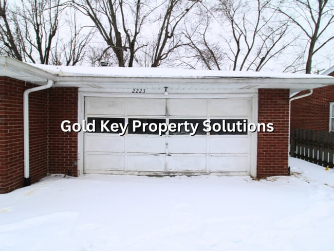 Building Photo - 3 Bedroom 1 Bath Brick Ranch Home w/ Fenced Backyard (SECTION 8 APPROVED)