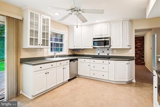 Foto del edificio - 1776 Crofton Pkwy
