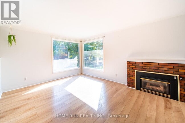 Building Photo - 533 Browning Ave