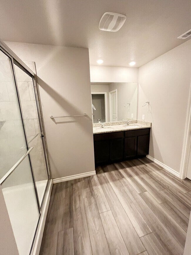 Foto del edificio - House for rent!
