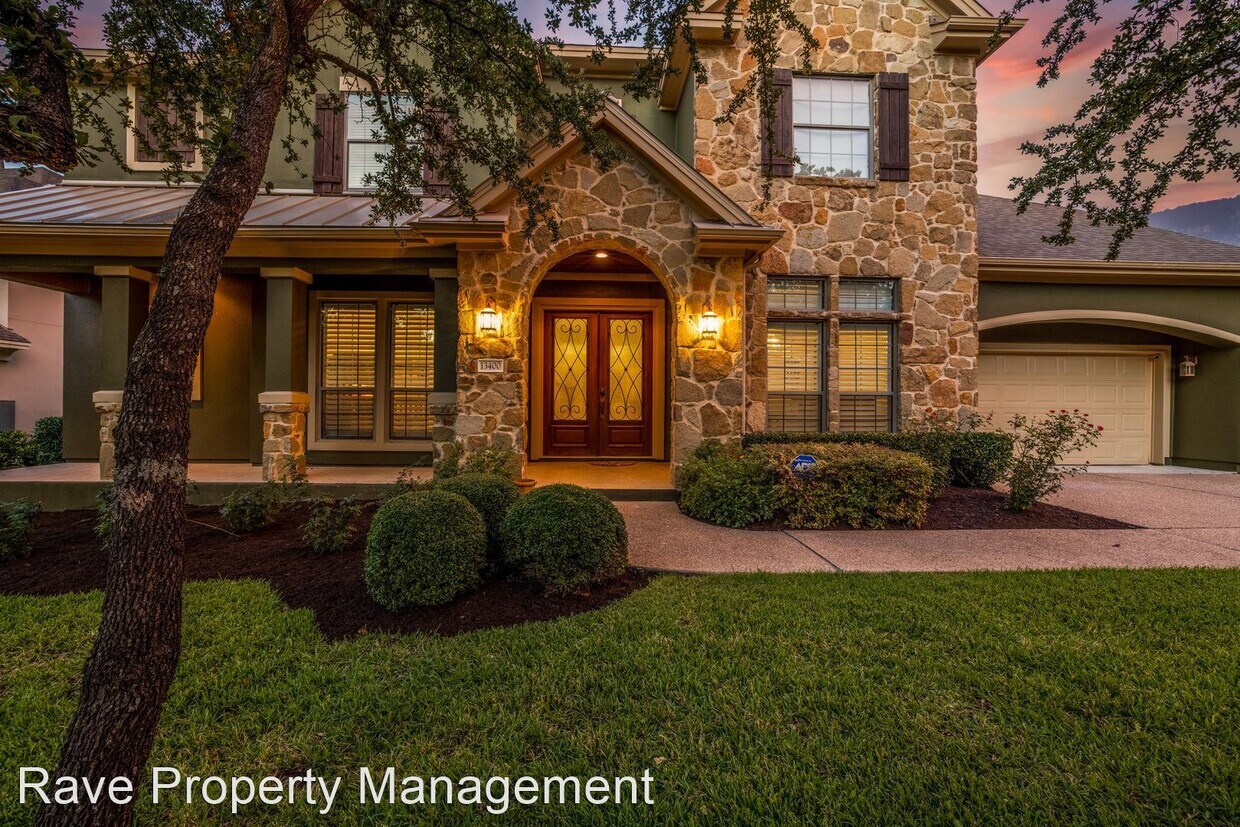 Foto principal - 13400 Country Trails Ln