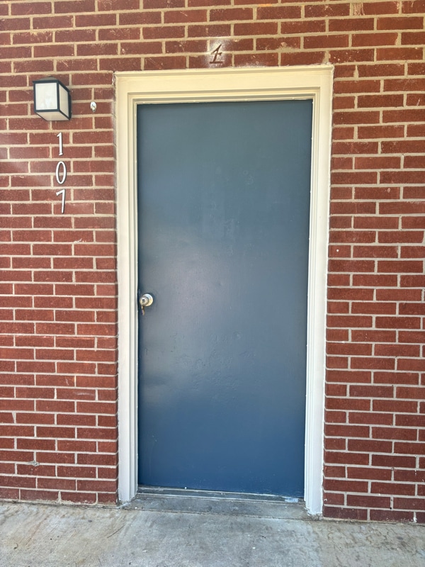 Building Photo - 601 N Main St