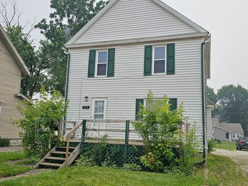 Primary Photo - 374 Rankin St