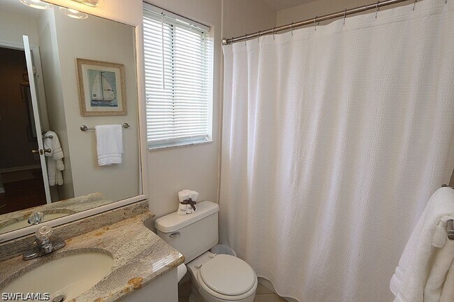 Building Photo - 7812 Emerald Cir