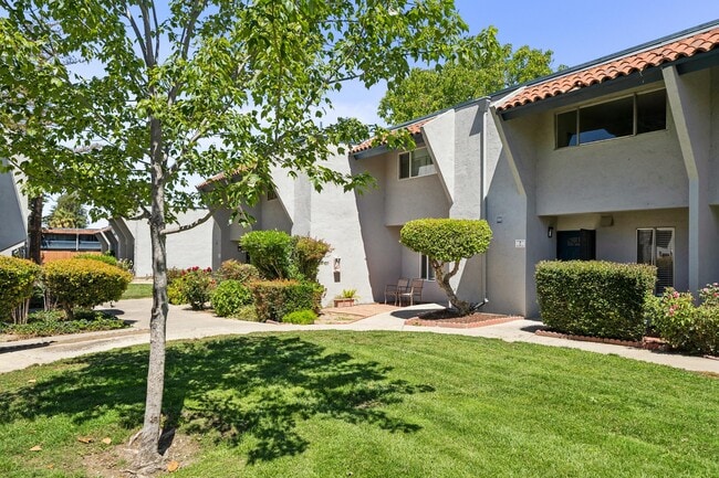 Foto del edificio - 1009 Murrieta Blvd