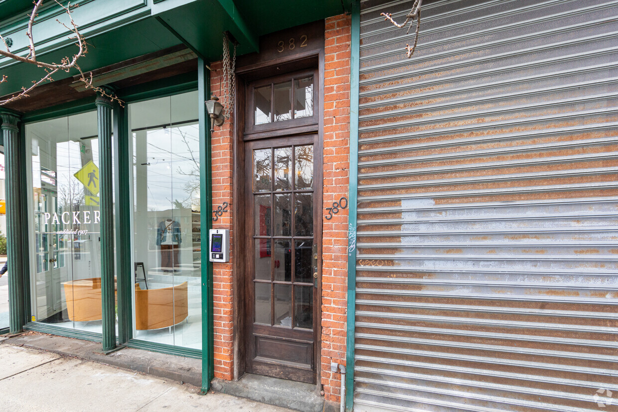 Entrance - Olde Hudson Brownstone Condos