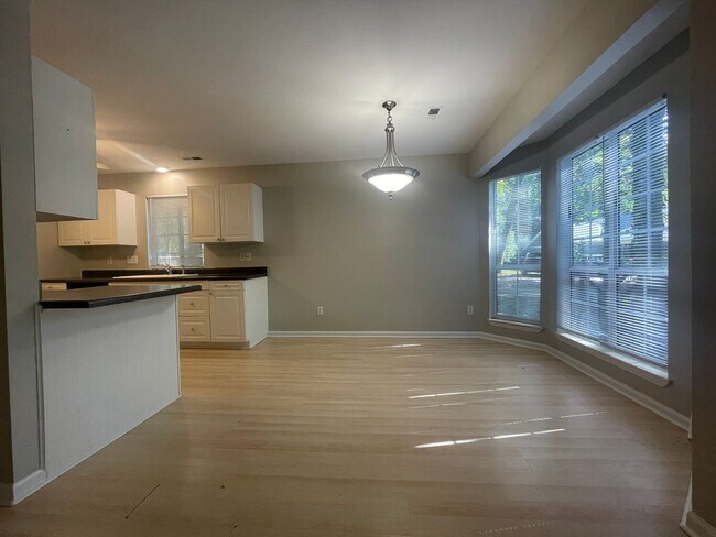 Foto del edificio - 208 Canadice Rd